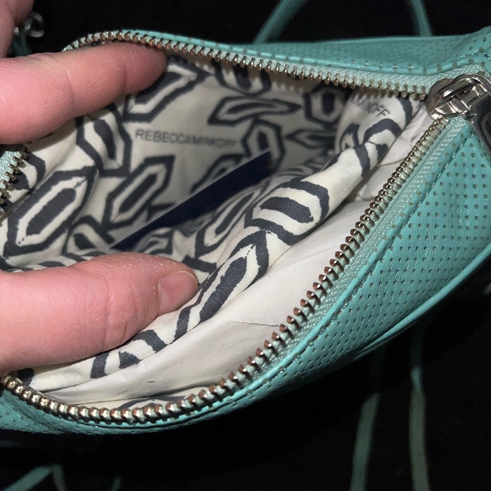 Brand new crossbody, gorgeous detailing. I love her but need the cash more 🤣 - Picture 6 of 6